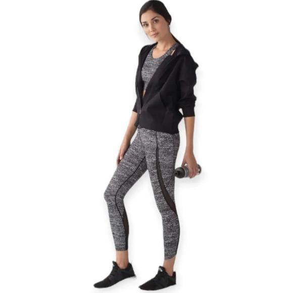 Lululemon Pace Perfect 25" Leggings with Mesh Cutouts in Air Time White Black 10 - Picture 16 of 16